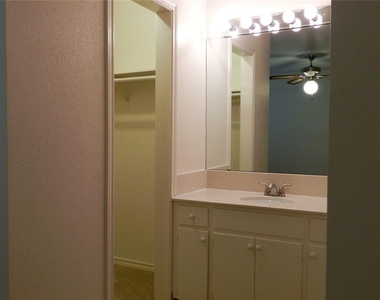 3713 Meredith St - Photo Thumbnail 20