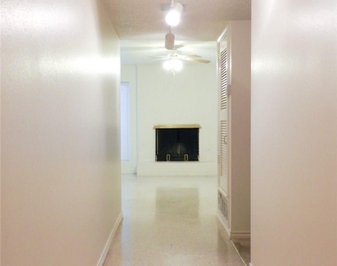 3713 Meredith St - Photo Thumbnail 3