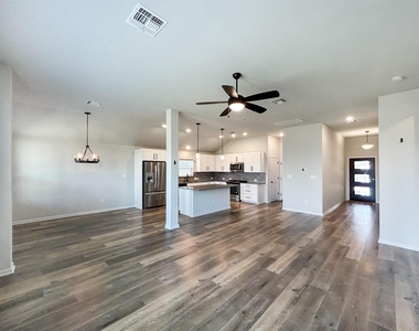 558 Bridgestone Way - Photo Thumbnail 7