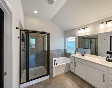 558 Bridgestone Way - Photo Thumbnail 18