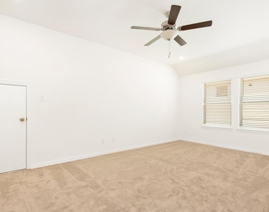 1001 Ridge Runner Dr - Photo Thumbnail 21