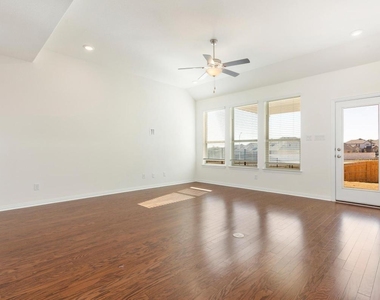 1001 Ridge Runner Dr - Photo Thumbnail 14