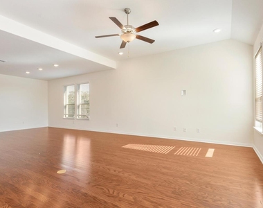 1001 Ridge Runner Dr - Photo Thumbnail 12