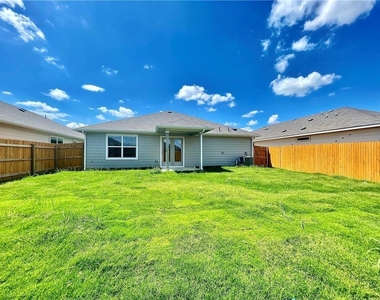 110 Krause Springs Dr - Photo Thumbnail 29