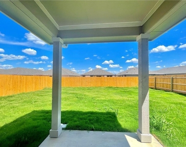 110 Krause Springs Dr - Photo Thumbnail 28