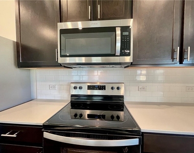 110 Krause Springs Dr - Photo Thumbnail 11