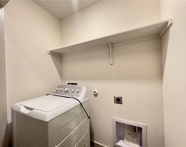 110 Krause Springs Dr - Photo Thumbnail 25