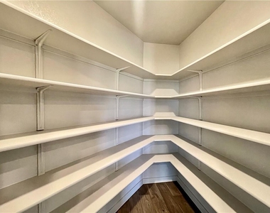 110 Krause Springs Dr - Photo Thumbnail 26