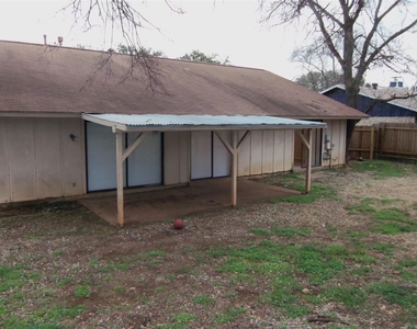11506 Murcia Dr - Photo Thumbnail 8