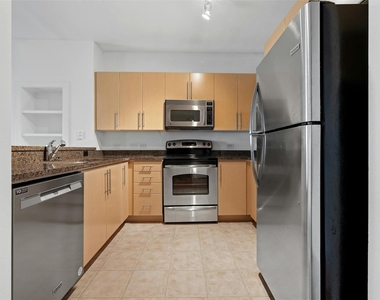 54 Rainey St - Photo Thumbnail 6