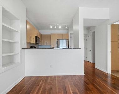 54 Rainey St - Photo Thumbnail 11
