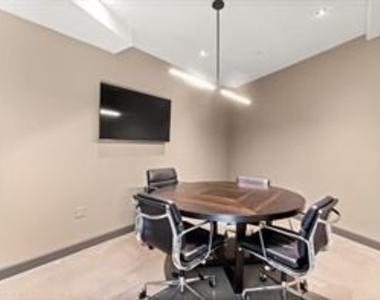 54 Rainey St - Photo Thumbnail 26