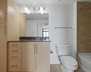 54 Rainey St - Photo Thumbnail 14