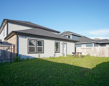 130 Yellowstone Dr - Photo Thumbnail 14