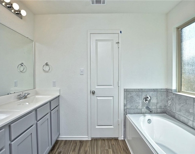 21413 Wilmiller Ln - Photo Thumbnail 18