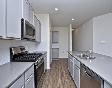 21413 Wilmiller Ln - Photo Thumbnail 11