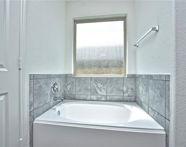 21413 Wilmiller Ln - Photo Thumbnail 20