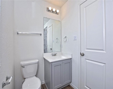 21413 Wilmiller Ln - Photo Thumbnail 25