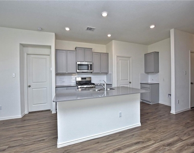 21413 Wilmiller Ln - Photo Thumbnail 12