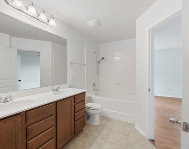 13535 Abraham Lincoln St - Photo Thumbnail 30