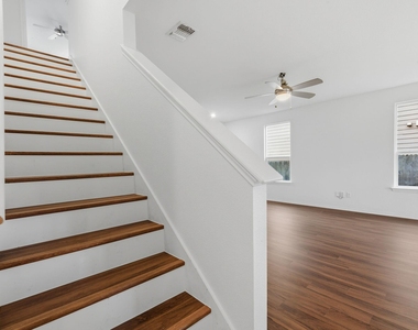 13535 Abraham Lincoln St - Photo Thumbnail 4