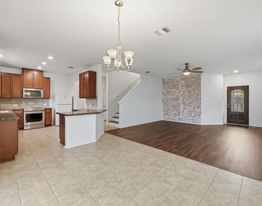 13535 Abraham Lincoln St - Photo Thumbnail 6
