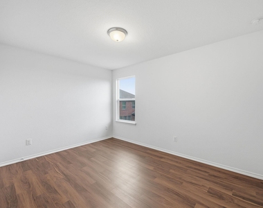13535 Abraham Lincoln St - Photo Thumbnail 22