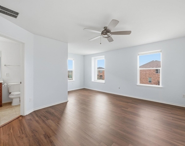 13535 Abraham Lincoln St - Photo Thumbnail 27