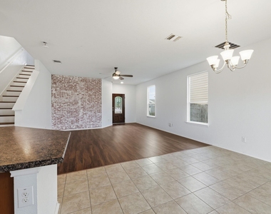 13535 Abraham Lincoln St - Photo Thumbnail 7