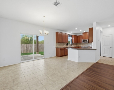 13535 Abraham Lincoln St - Photo Thumbnail 8