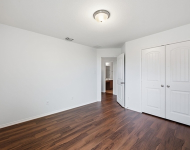 13535 Abraham Lincoln St - Photo Thumbnail 23
