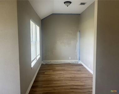 1333 Main St - Photo Thumbnail 5