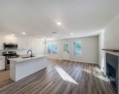 3506 Larchmont Cv - Photo Thumbnail 2