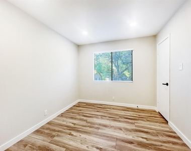 3506 Larchmont Cv - Photo Thumbnail 10