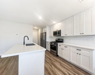 3506 Larchmont Cv - Photo Thumbnail 4