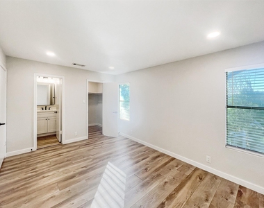 3506 Larchmont Cv - Photo Thumbnail 13