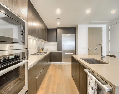 501 West Ave - Photo Thumbnail 13