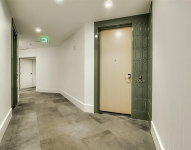 501 West Ave - Photo Thumbnail 20