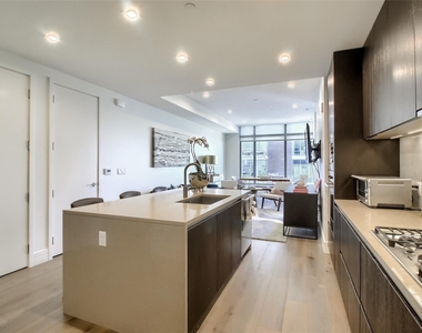501 West Ave - Photo Thumbnail 11