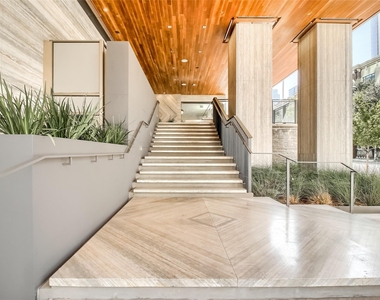 501 West Ave - Photo Thumbnail 22