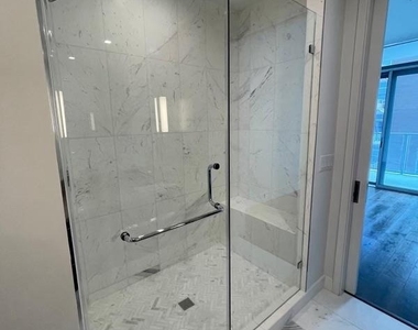501 West Ave - Photo Thumbnail 7