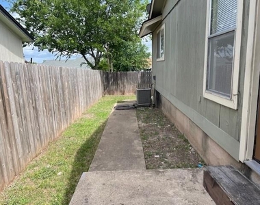 16037 Fitchburg Cir - Photo Thumbnail 16