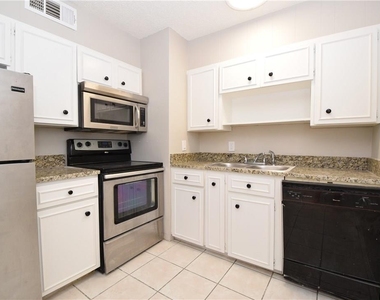 2404 Longview St - Photo Thumbnail 7