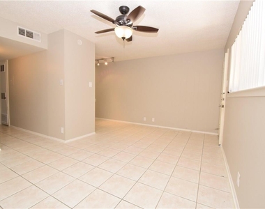 2404 Longview St - Photo Thumbnail 9