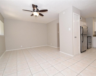 2404 Longview St - Photo Thumbnail 5