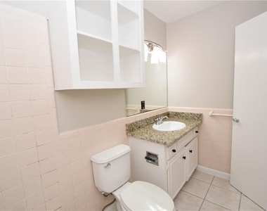 2404 Longview St - Photo Thumbnail 2