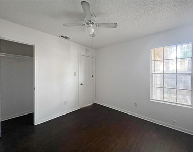 2010 Alex Ave - Photo Thumbnail 13