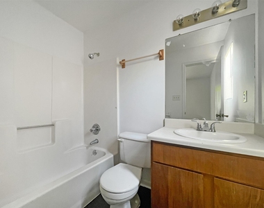 2010 Alex Ave - Photo Thumbnail 12