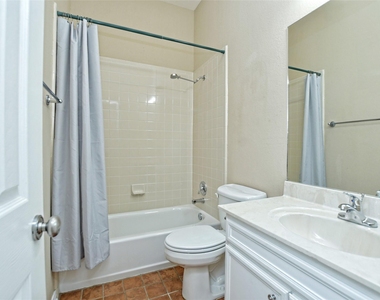 13220 Villa Park Dr - Photo Thumbnail 16