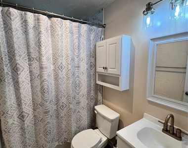 16202 Edgerly Ct - Photo Thumbnail 14